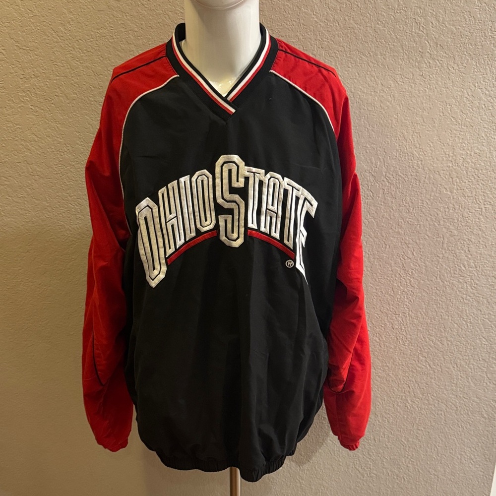 58‎ Sports Black and extra large pull over Red Jacket